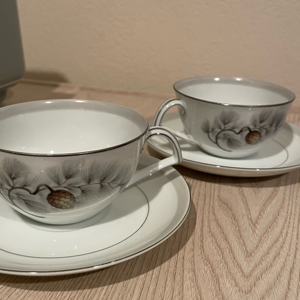 Silverpine by KENT (Japan) delicate- 2 cups with saucers